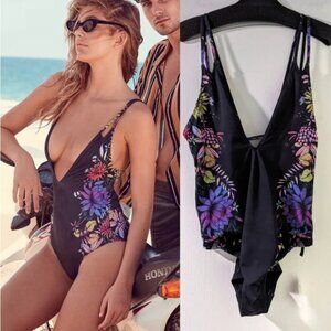 NWT Urban Outfitters Out From Under | Floral Plunging V Swimsuit